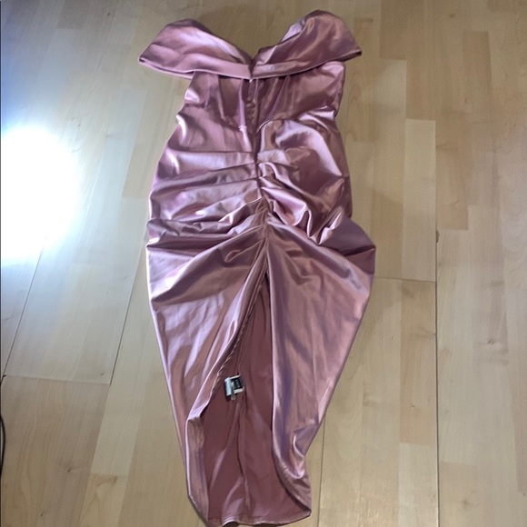 Like new Elegant Pink Off-Shoulder Dress - Picture 4 of 9